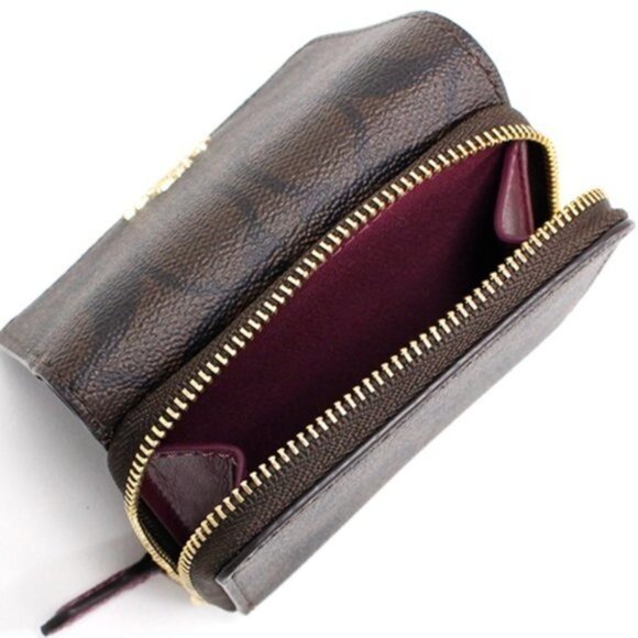 COACH Tri Wallet Metallic Leather Berry Classic "C" Brown NWT - Picture 4 of 12